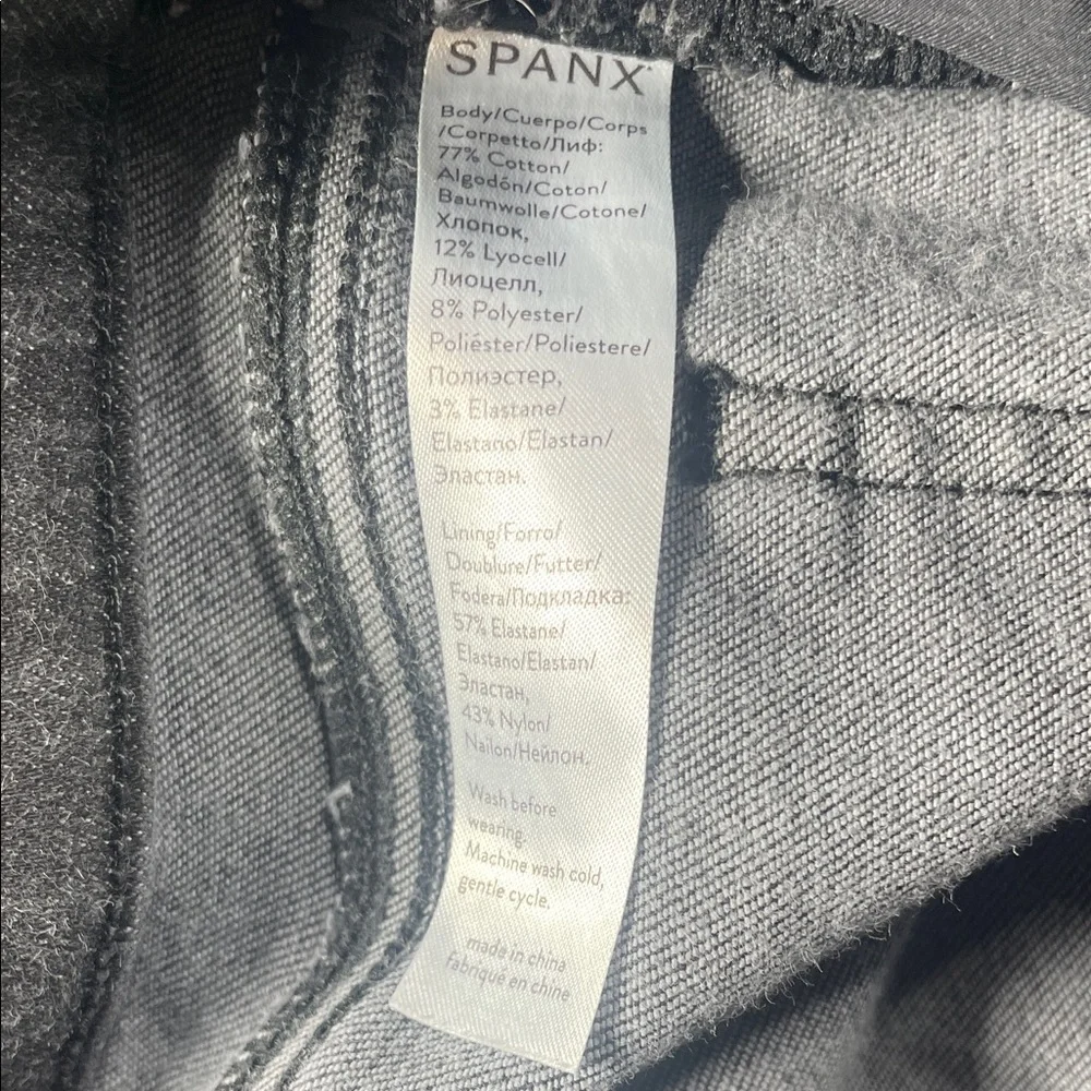 SPANX Women's Skinny Jeans -‎ Black Distressed
